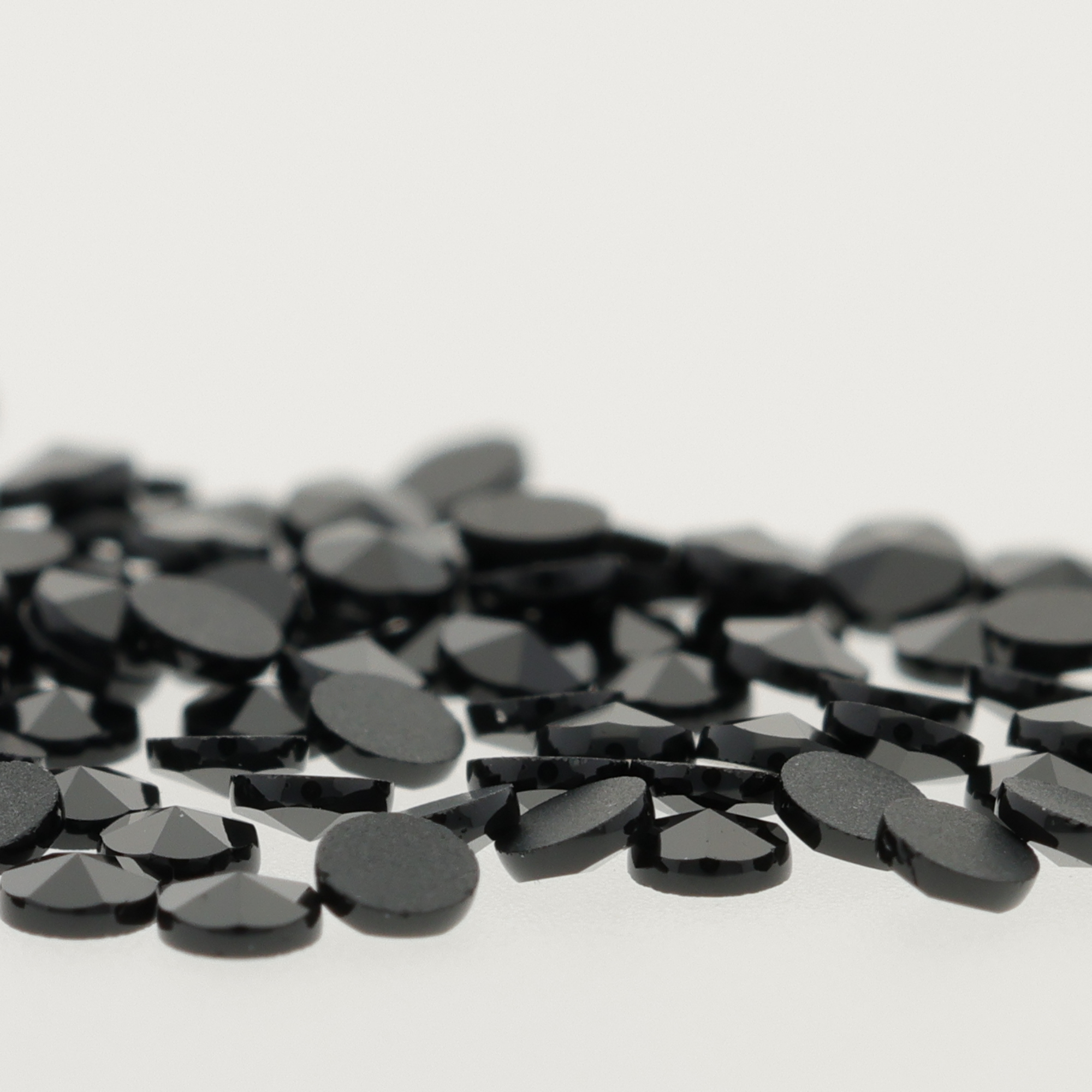 Spinel Noir Rond Plat - 1,50 mm