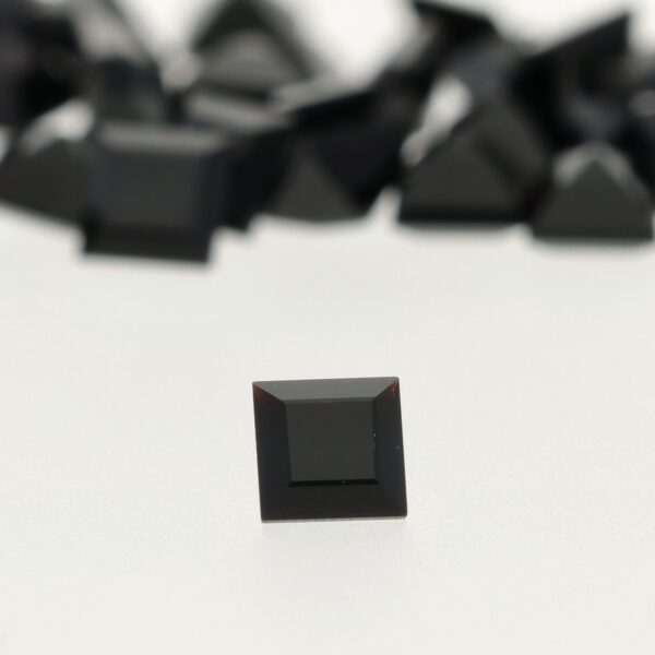 Onyx Carré S.C - 2,50 x 2,50 mm