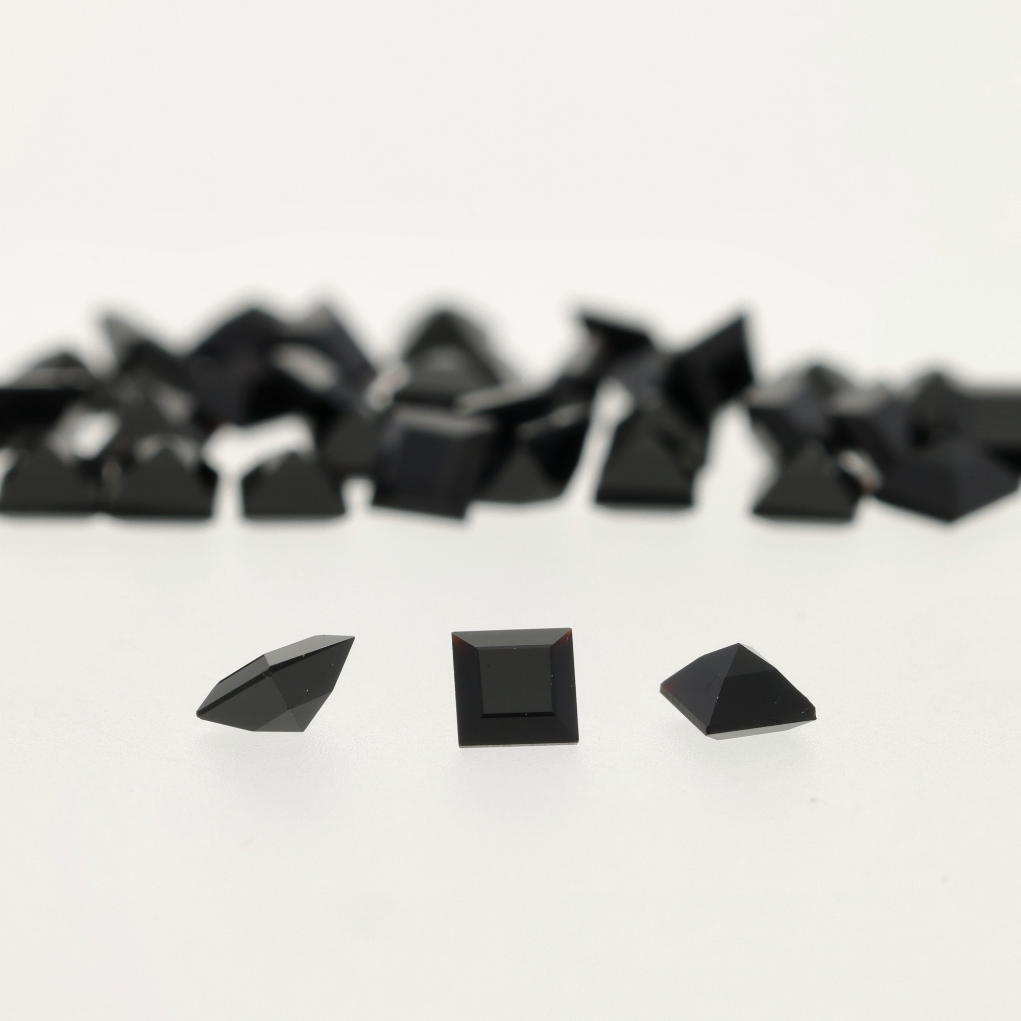 Onyx Carré S.C - 2,50 x 2,50 mm