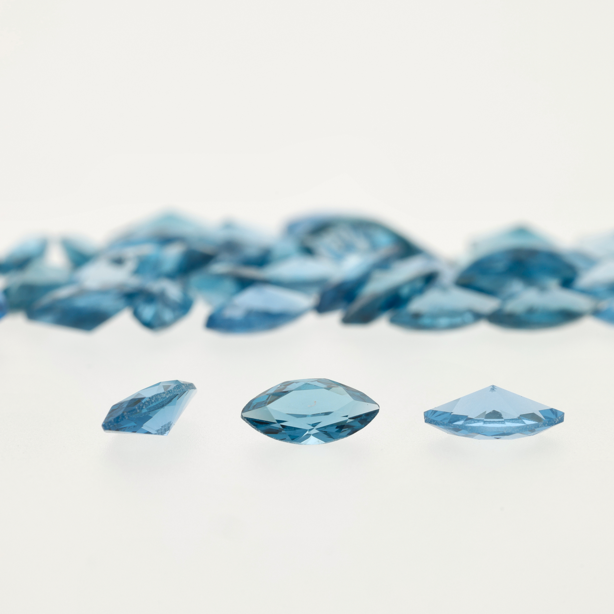 Zircon Bleu Marquise - 6,00 x 3,00 mm